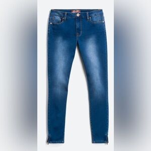 Makers of True Originals Maritzia Ankle Zip Skinny Jeans
